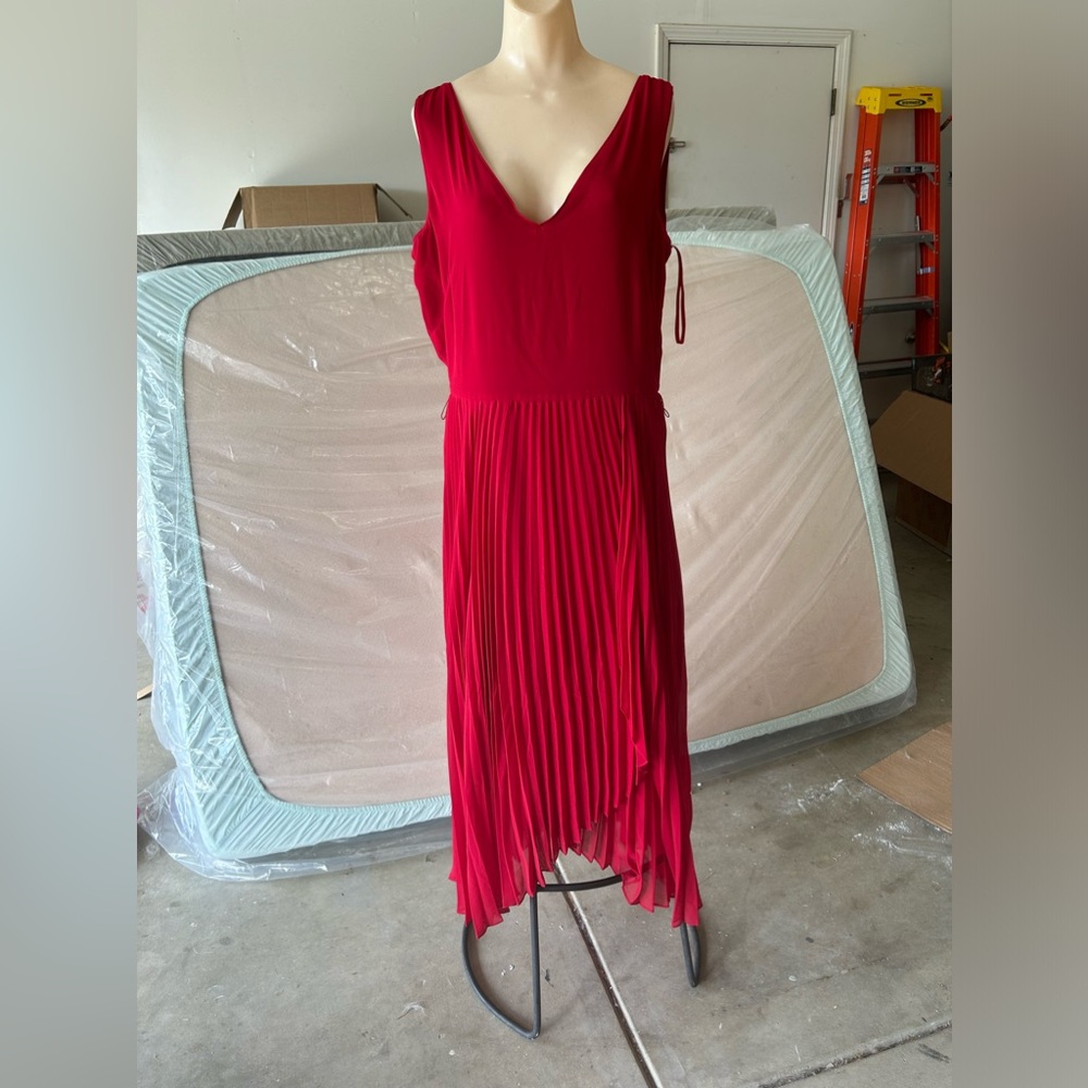 White House Black Market Red Chiffon Asymmetric Pleated Dress No Belt